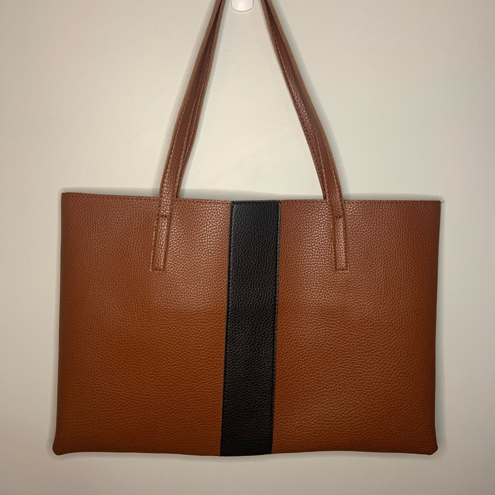 3/20$ Vince Camuto Luck tote Bag